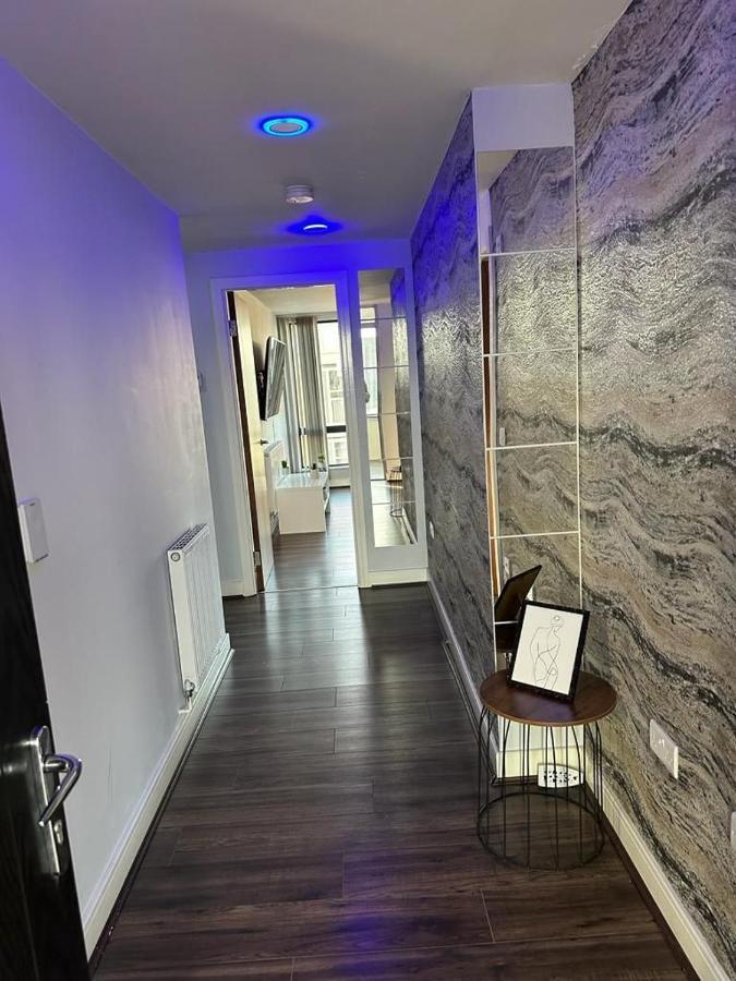Luxury 9Ine Beautiful Bull Ring Apartment Free Parking Birmingham Exteriör bild